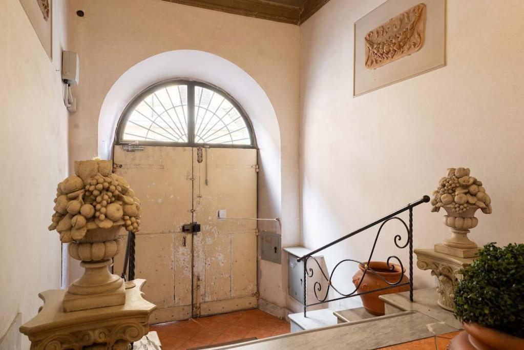Colosseum 10Steps Away, Marco Aurelio Luxury House Roma Ngoại thất bức ảnh