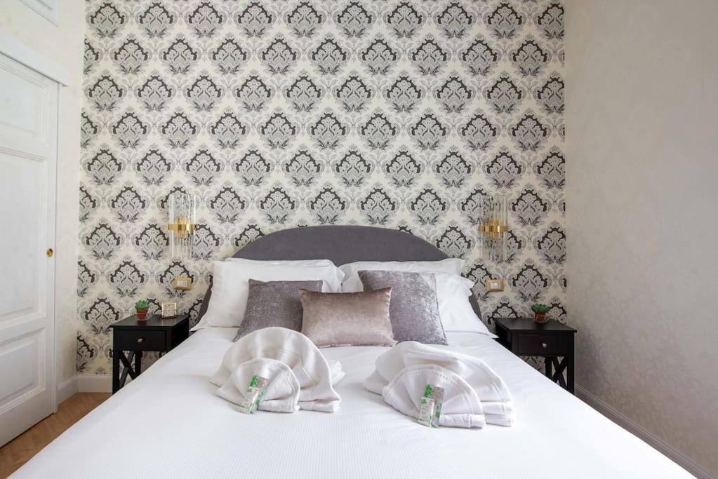 Colosseum 10Steps Away, Marco Aurelio Luxury House Roma Ngoại thất bức ảnh