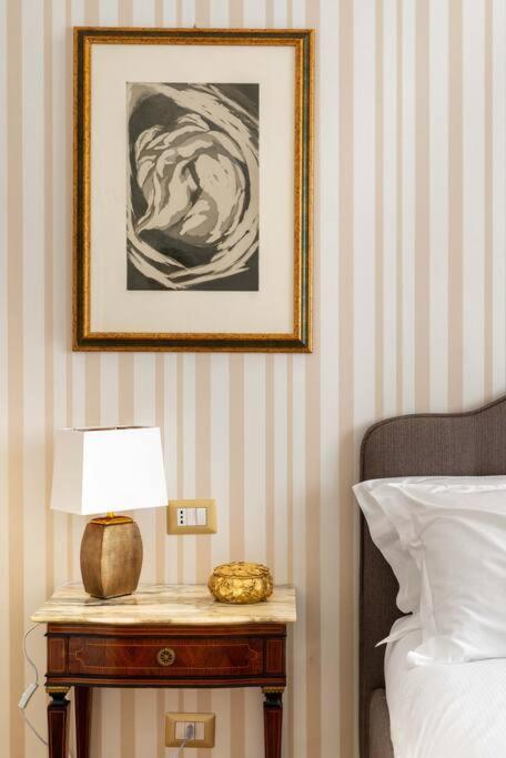 Colosseum 10Steps Away, Marco Aurelio Luxury House Roma Ngoại thất bức ảnh