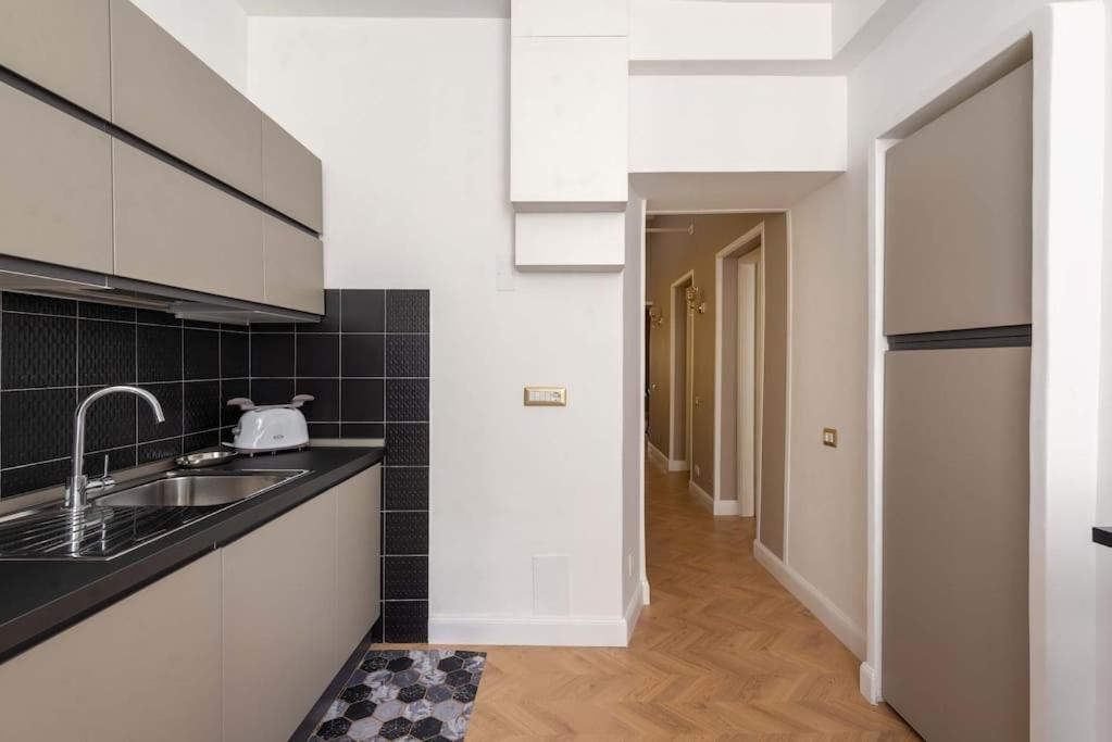 Colosseum 10Steps Away, Marco Aurelio Luxury House Roma Ngoại thất bức ảnh